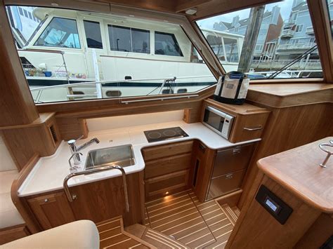 The New Sabre 43 At The 2022 Newport Boat Show DiMillo S Yacht Sales