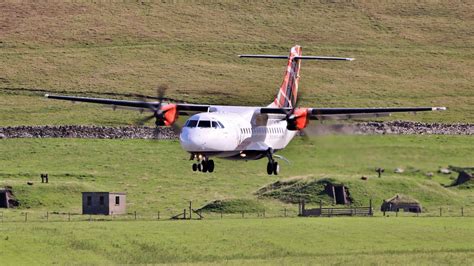 Atr G Lmrc Img Inbound To Sumburgh Landing Runway Flickr