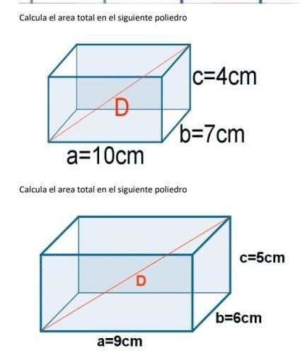 calcula el área total en el siguiente poliedro Brainly lat