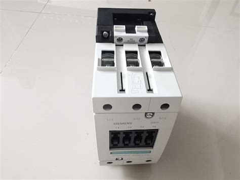 Contactor AC 110 V 50 60 Hz AC3 30 Kw 400 V 3 Pole Size S3 Screw