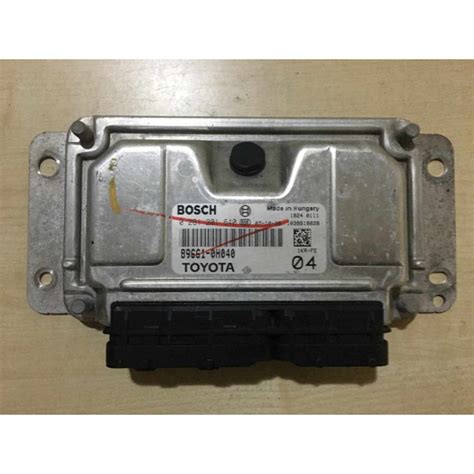 ECU MOTOR BOSCH ME7 9 5 0261201640 TOYOTA 89661 0H040