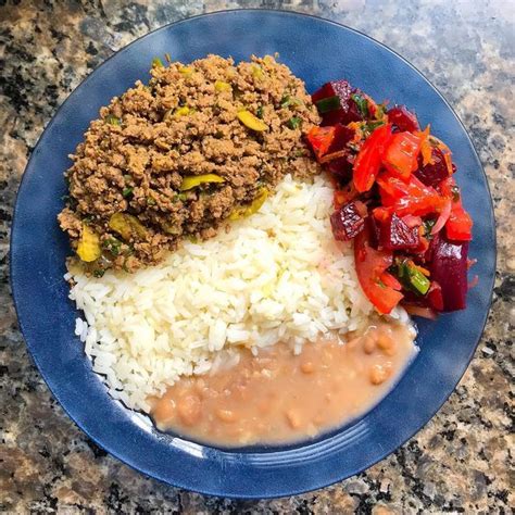 MARIDO NO FOGÃO on Instagram Arroz e feijão salada de tomate