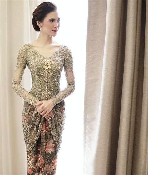 29 Inspirasi 5 Tips Memilih Model Kebaya Modern Untuk Hari Spesialmu