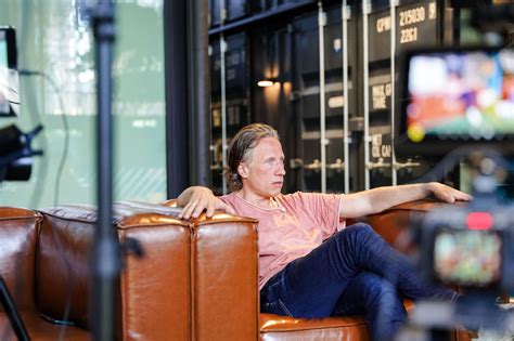Kristjan Järvi: sa ei pea varuma ja omama kõiki asju, et oma ego täiendada