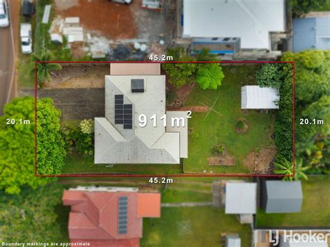 main road wellington point qld  domain