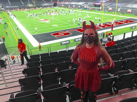 UNLV Football Makes History With First Fans Inside Allegiant Stadium ...