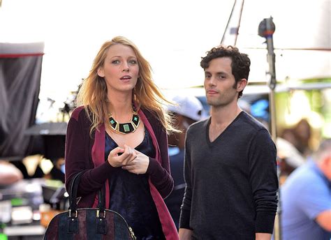 Blake Lively and Penn Badgley didn't tell the "Gossip Girl" cast about ...