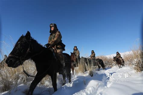 新春走军营：一名军校生 30°c踏雪巡逻初体验 军事 中国网