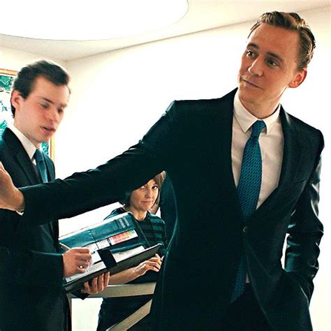 Tom Hiddleston Dancing