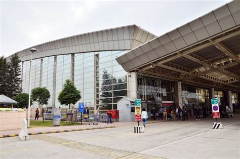 Jaipur, India - January 3, 2015: Passenger at Jaipur Airport in Jaipur Editorial Image - Image ...