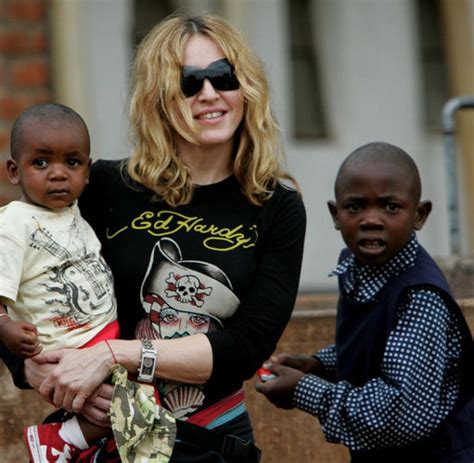 Africa Madonna Applies To Adopt Baby Girl From Malawi Welt