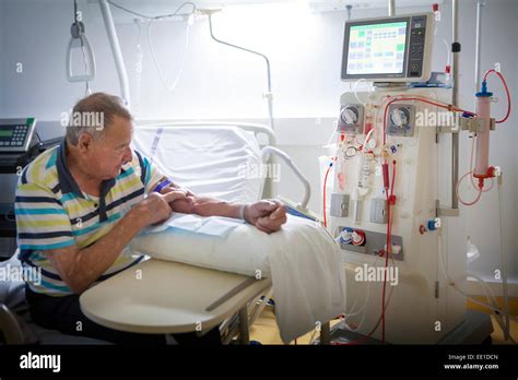 Hemodialysis Patient Hi Res Stock Photography And Images Alamy