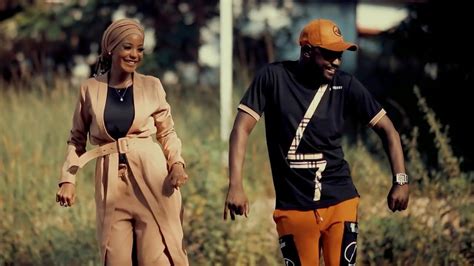 Sabuwar Waka Munyi Kama Ft Adam A Zango Original Video Lyrics