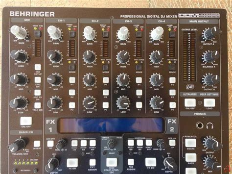 Dj Mixer Behringer Ddm J