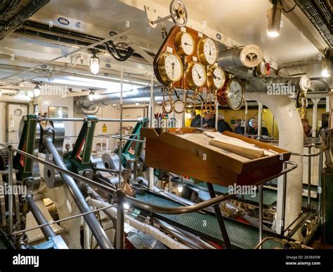 The engine roon of the Waverley, the UK's only seagoing paddle steamer ...