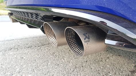 Akrapovic Golf R