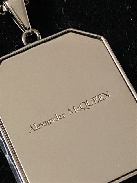 ALEXANDER McQUEEN LOGO ENGRAVED PENDANT NECKLACE RETAIL MADE IN ITALY