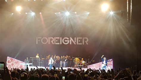 Foreigner Celebra A Os Con Sus Fans En M Xico Iheartradio