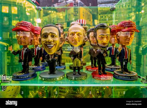 Bobblehead Souvenirs Of American Presidents In New York City Stock