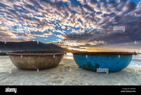 Sunrise over on My Khe Beach in Da Nang Stock Photo - Alamy