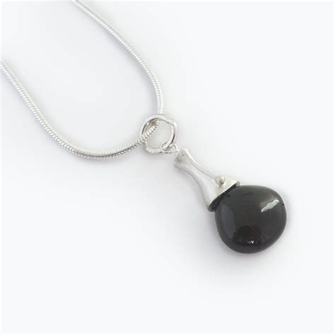 Hourglass Beryl pendant — Janet Stein Jewelry