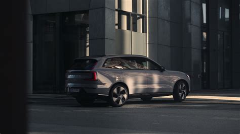 Volvo presenta el modelo eléctrico EX90