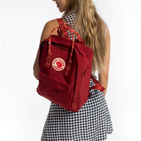 Рюкзак Kanken Classic Deep Red Folk Pattern купить в Москве