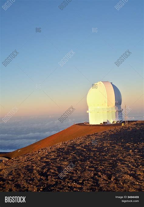 Mauna Kea Observatory Image & Photo (Free Trial) | Bigstock