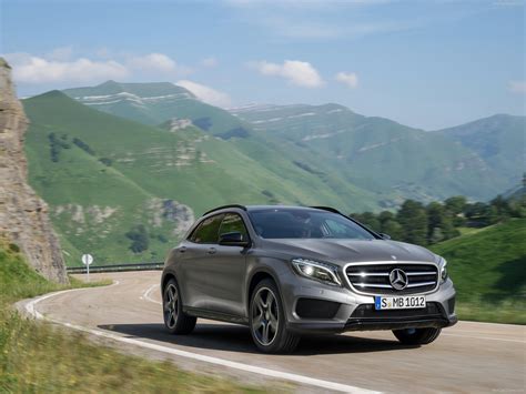 Mercedes-Benz GLA-Class (2015)