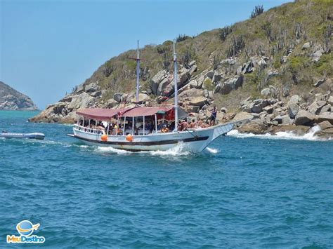 Passeio De Barco Em Arraial Do Cabo Conhecendo Várias Praias Em 1 Dia Blog Meu Destino