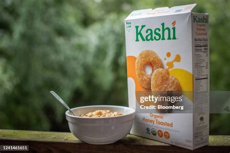 28 Kashi Cereal Stock Photos, High-Res Pictures, and Images - Getty Images