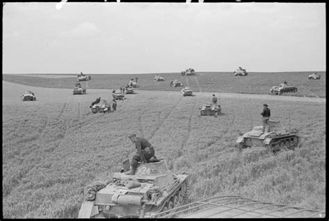 Durant La Bataille De Gembloux Belgique Des Chars Panzer I Et II De