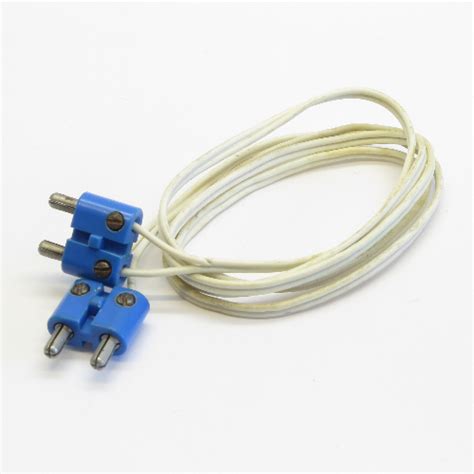 LEGO PART 236bc96 Wire With Blue 2 Prong Connectors 12V 4 5V Type 2