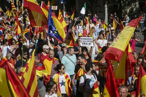 Fotos Dui Manifestación En Barcelona Contra La Independencia De Cataluña En Imágenes