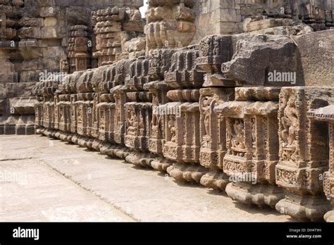 Konark temple sculptures hi-res stock photography and images - Alamy