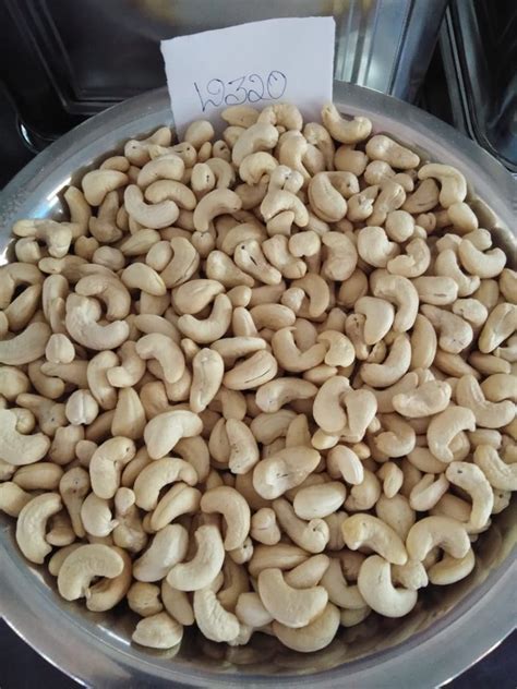 Raw Ivory W320 Cashew Nut At Rs 810 Kg In Karkal ID 23827737573