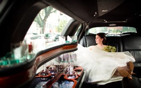 8 Creative Ideas for Decorating Your Wedding Limo - Royal Wedding