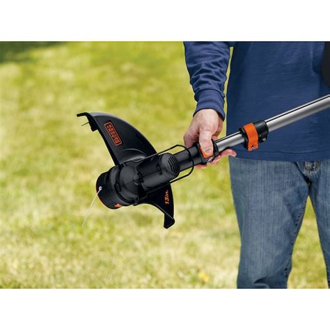 Black And Decker 40 Volt Max 13 In Straight Shaft String Trimmer Battery Included In The String