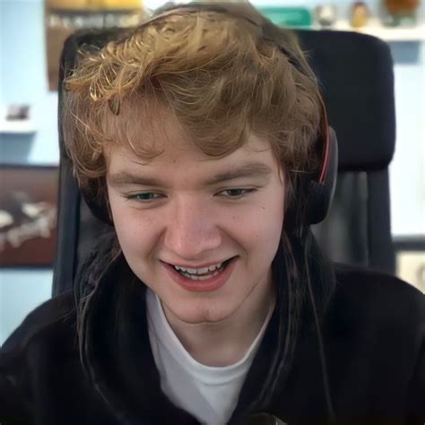 Tommyinnit In 2022 Hot British Men British Men Tommy