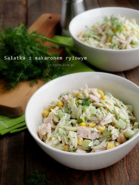 Sałatka z makaronem ryżowym Orzo Składniki 200 g makaronu ry na