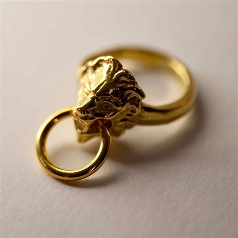 Lion ring - Macabre Gadgets