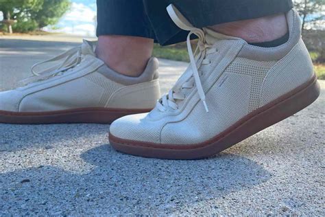 The 11 Best Walking Shoes For Flat Feet Of 2024 Tested By Real People