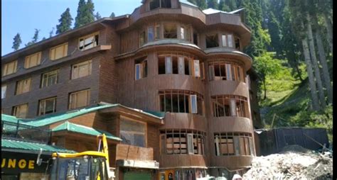 Hotel Hilltop at Gulmarg sealed | DailyExcelsior