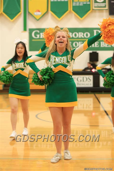 VARSITY CHEERLEADERS 2018-2019 - GDS PHOTOS