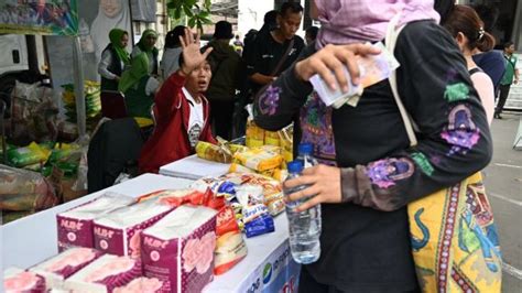 Sambut Bulan Ramadan Masyarakat Cinta Masjid Indonesia Gotong Royong