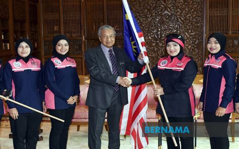 This Malaysian All Women Expedition Team Arrived At The South Pole On