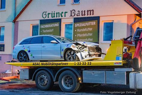 Maar Crash Auf Kreuzung Zwei Personen Verletzt Vogelsberger Zeitung