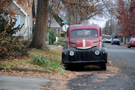 OLD CLASSIC FORD PICKUP editorial photo. Image of danmark - 174393581