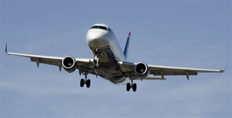 Fotos gratis mosca viajar aeronave chorro transporte vehículo