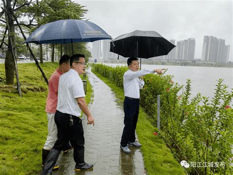 城东街道：以“汛”为令，闻讯而动，全力筑牢防汛安全网工作值班进行